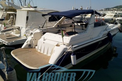 Sunseeker Martinique 39 for sale in Italy for €45,000 (£38,020)
