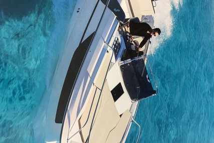 Beneteau Flyer 7.7 Sundeck for sale in France for €45,900 (£39,342)