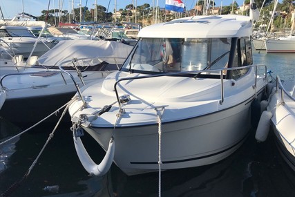 Jeanneau Merry Fisher 605 for sale in France for €28,000 (£23,893)