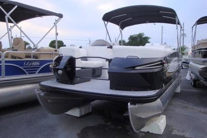 Larson 2200 RT for sale in United States of America for $34,980 (£27,254)
