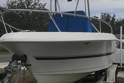 Pro-Line 200 Center Console for sale in United States of America for $20,250 (£15,406) Pro-Line 200 Center Console for sale in United States of America for $20,250 (£15,406)