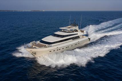 Sanlorenzo Sl88 for sale in France for €2,500,000 (£2,106,008)