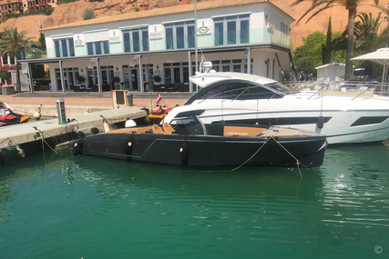Frausher 1017 Lido for sale in Spain for €275,000 (£230,054)