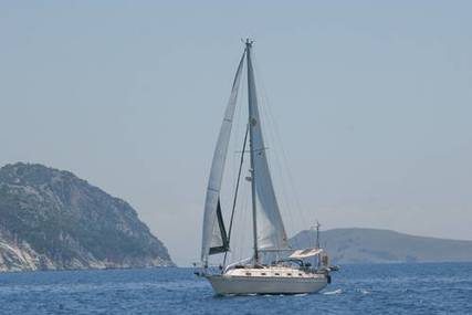 Island Packet 380 for sale in Greece for €119,950 (£107,791)