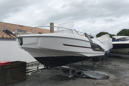 Beneteau Flyer 6.6 Sundeck for sale in France for €36,500 (£30,837)