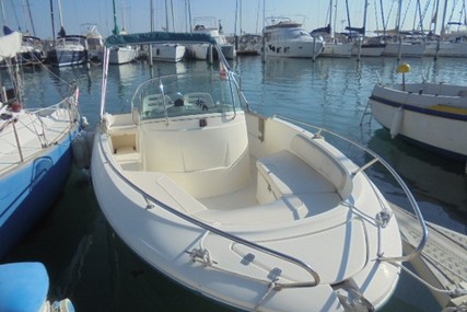 Jeanneau Cap Camarat 625 for sale in France for €16,000 (£13,693)