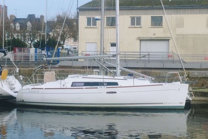 Beneteau Oceanis 31 for sale in France for €53,000 (£44,765)