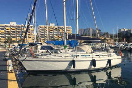 Moody 35 CC for sale in Spain for €54,000 (£49,330) Moody 35 CC for sale in Spain for €54,000 (£49,330)