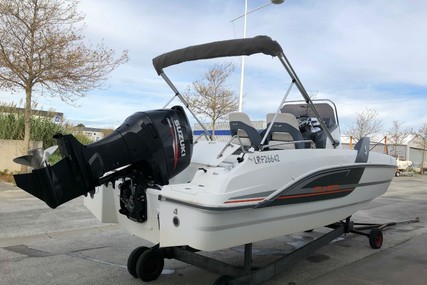 Beneteau Flyer 6 Spacedeck for sale in France for €27,900 (£23,571)