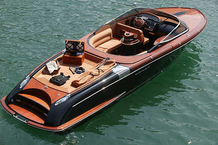 Riva Aqua Cento for sale in France for €390,000 (£327,050) Riva Aqua Cento for sale in France for €390,000 (£327,050)