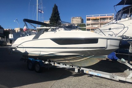 Beneteau Flyer 7.7 Sundeck for sale in France for €59,000 (£50,175)