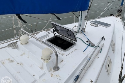 Hunter 31 for sale in United States of America for $15,000 (£11,547)