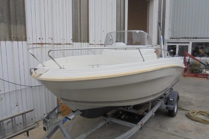 Jeanneau Cap Camarat 5.5 CC serie 2 for sale in France for €15,500 (£13,227)